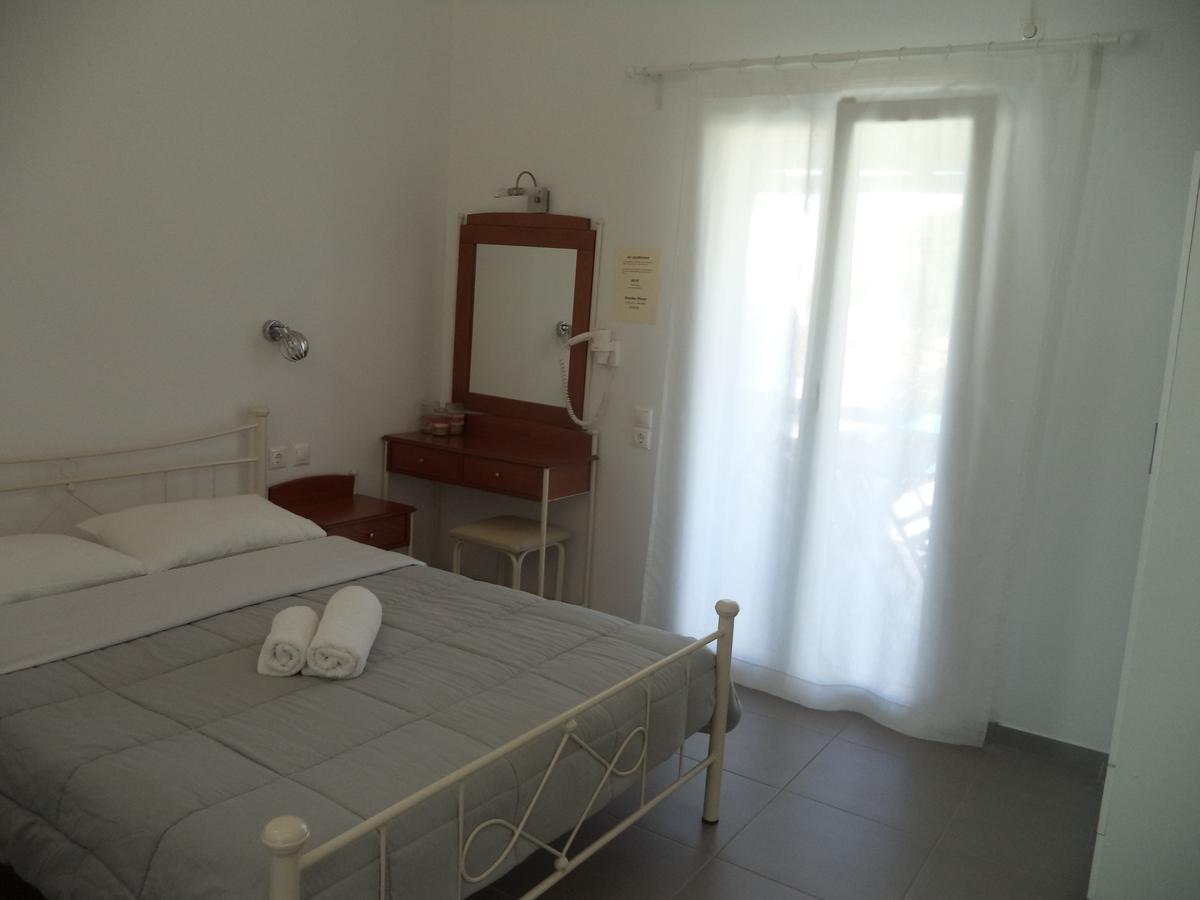 Taxiarchis Studios Agios Georgios  Экстерьер фото