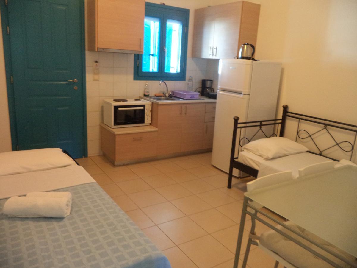 Taxiarchis Studios Agios Georgios  Экстерьер фото